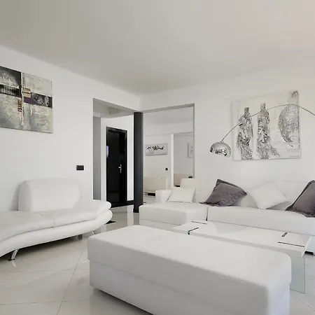 Hébergement de vacances Deluxe 4bdr House W/ Pool By Lovelystay Portimão