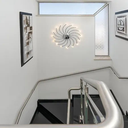 Deluxe 4bdr House W/ Pool By Lovelystay بيت للعطل بورتيماو