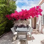 Deluxe 4bdr House W/ Pool By Lovelystay Casa vacanze Portimão