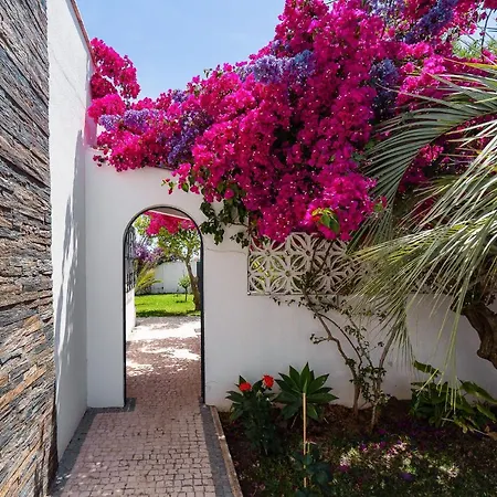 Tatil Evi Deluxe 4bdr House W/ Pool By Lovelystay Portimão