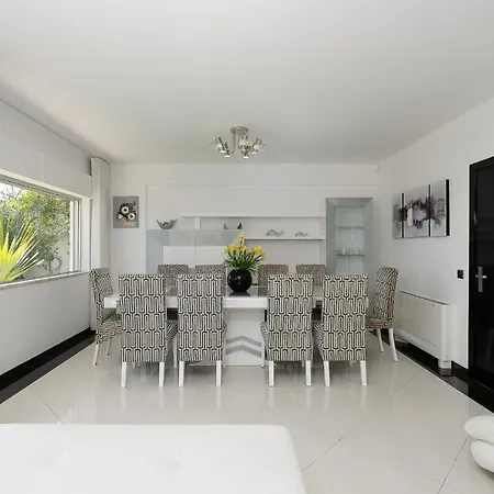 Tatil Evi Deluxe 4bdr House W/ Pool By Lovelystay Portimão